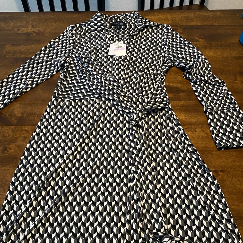 Laundry By Shelli Sepal Wrap Dress NWT Gunmetal Sz 6 Geometric